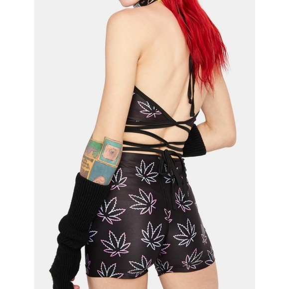 2PC SET Too Fast Weed Shorts Set - Picture 2 of 3